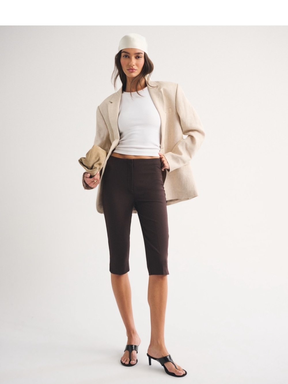 NEW W TAGS Stretch Knee-Length Capri Pants in Dark Brown
